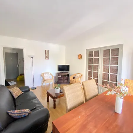 Quiet Stay Near Paris - Balcony & Private Parking Châtillon